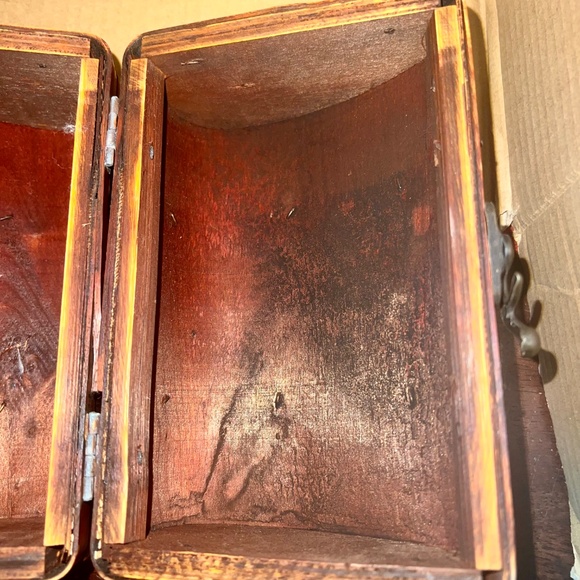 Vintage Wooden Small Purse with Metal Closure - Picture 8 of 15